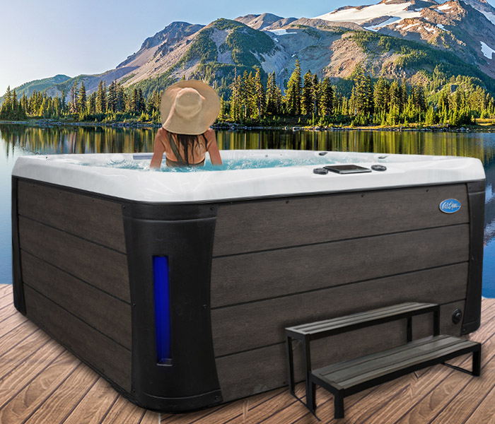 Calspas hot tub being used in a family setting - hot tubs spas for sale Laval
